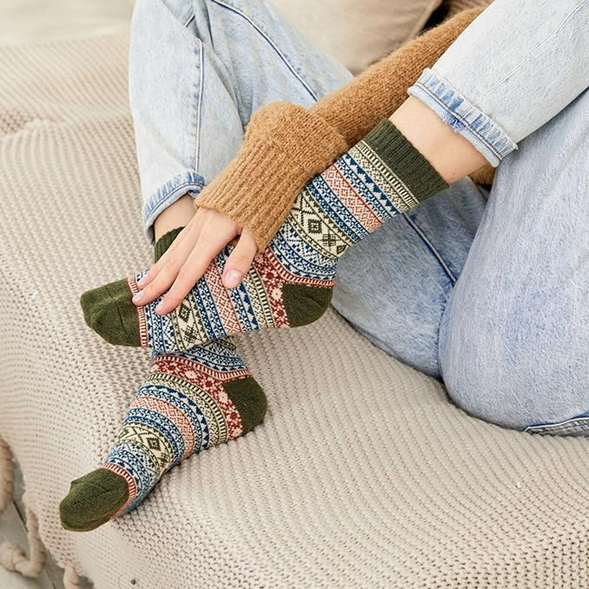 Women's Warm Winter Socks 5-Pack – Retro Design